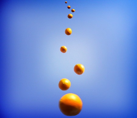 falling-oranges